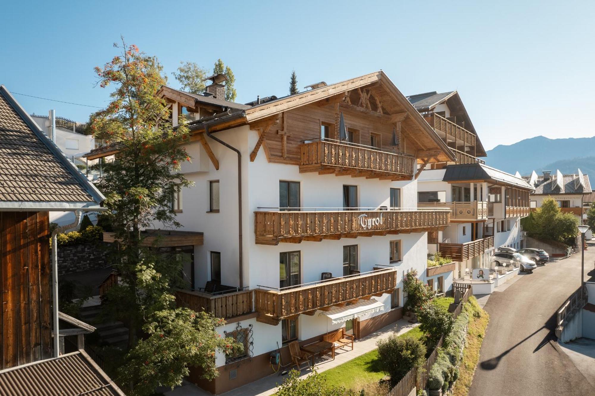 Apart Tyrol Inkl Der Super Sommer Card Im Sommer 2025 세르파우스 외부 사진