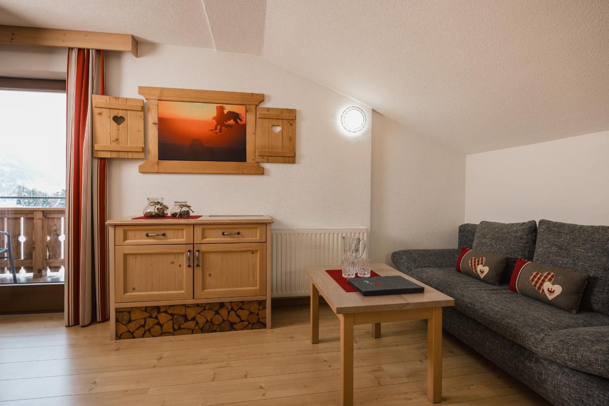 Apart Tyrol Inkl Der Super Sommer Card Im Sommer 2025 세르파우스 외부 사진