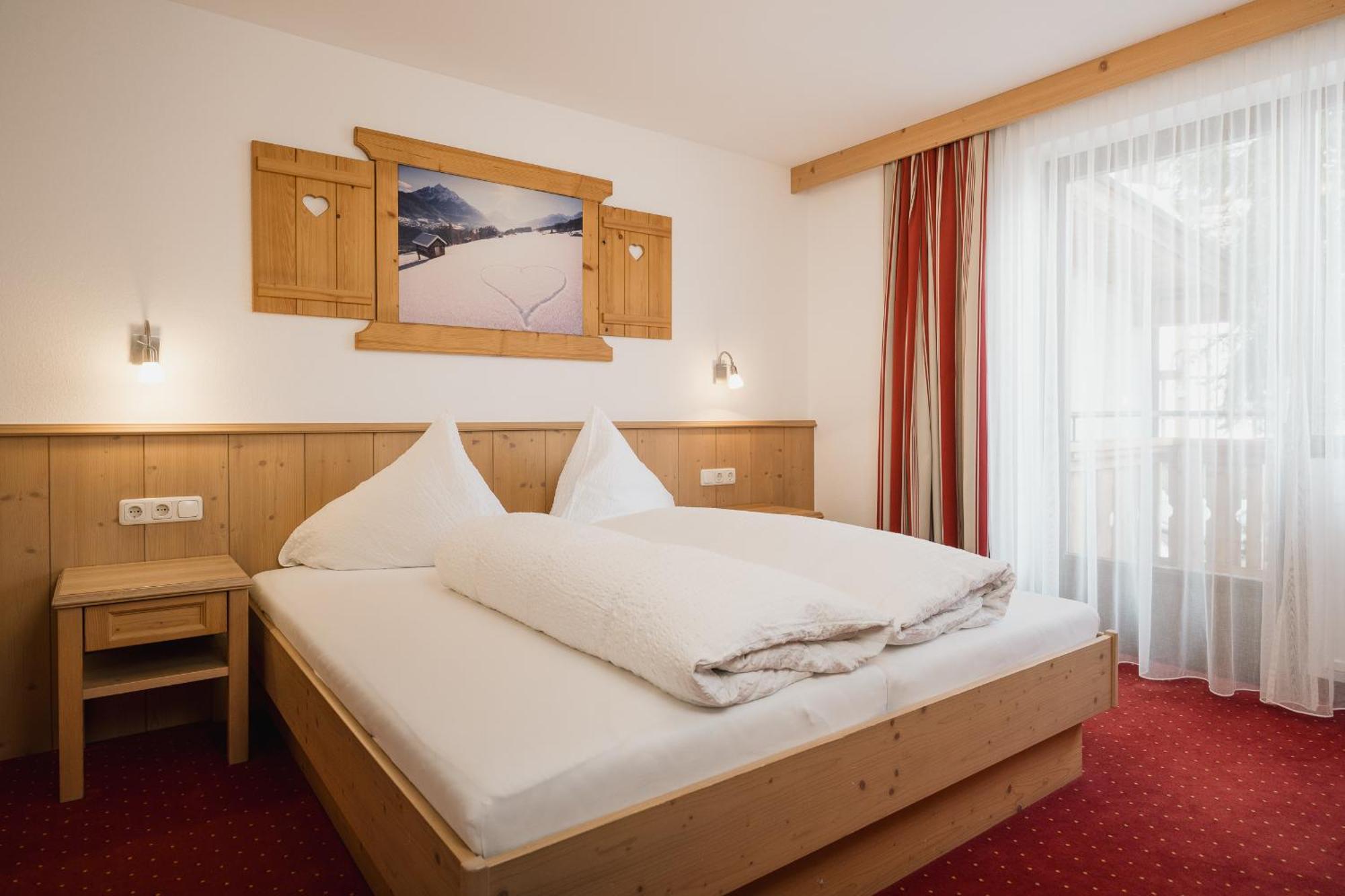 Apart Tyrol Inkl Der Super Sommer Card Im Sommer 2025 세르파우스 외부 사진